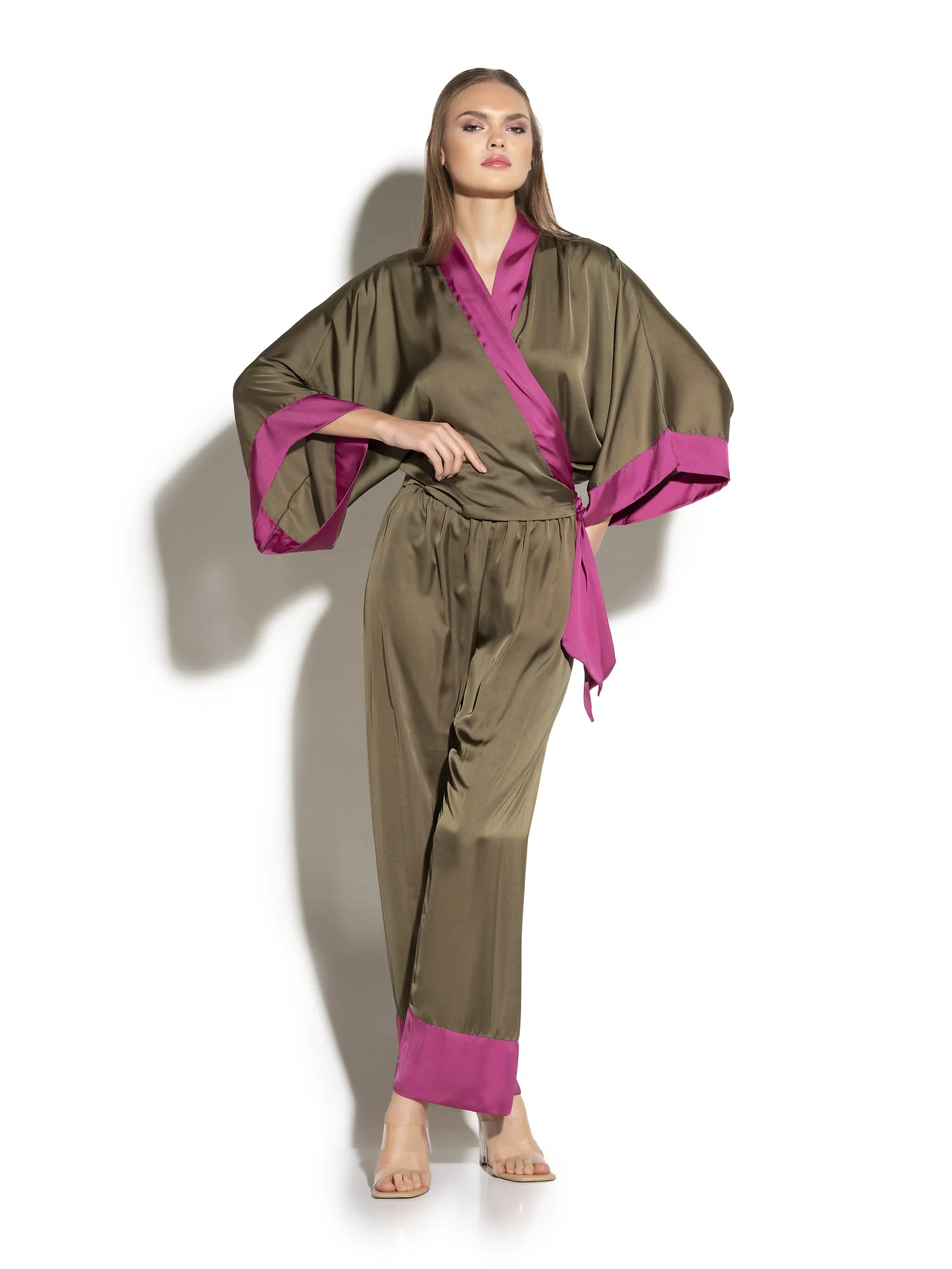 Kimono Style Satin Pyjama Set - الصورة 2